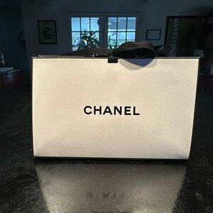 Chanel Box - Gift Box / Pouch w/ Standard White Filling Paper Shreds Authentic